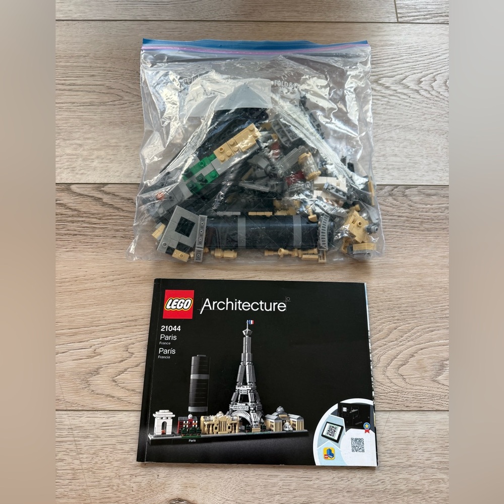 Lego Architecture Paris Set